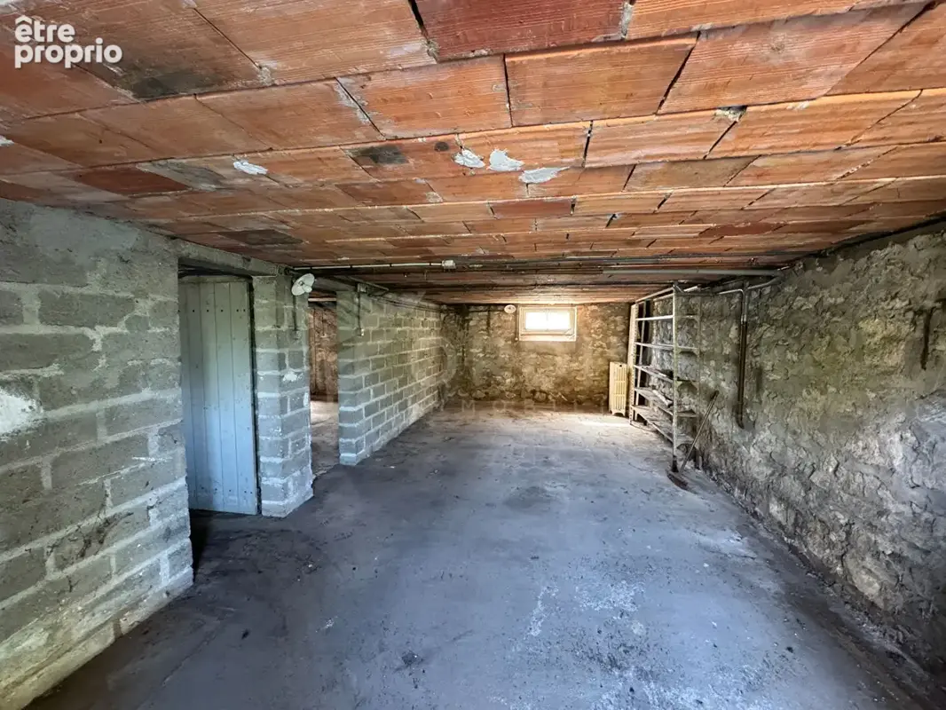 PROCHE COEUR DE VILLE, pavillon deux chambres sur son terrain de 884 m². - photo 12