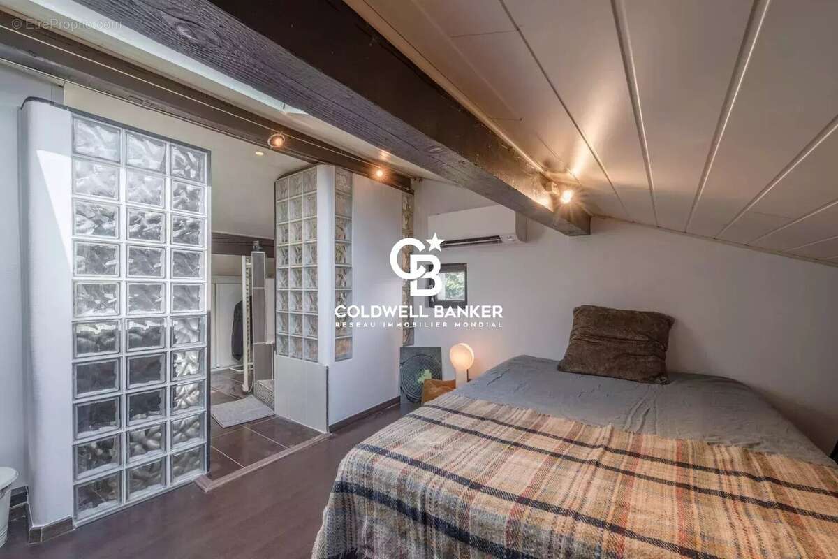 Maison à VETRAZ-MONTHOUX