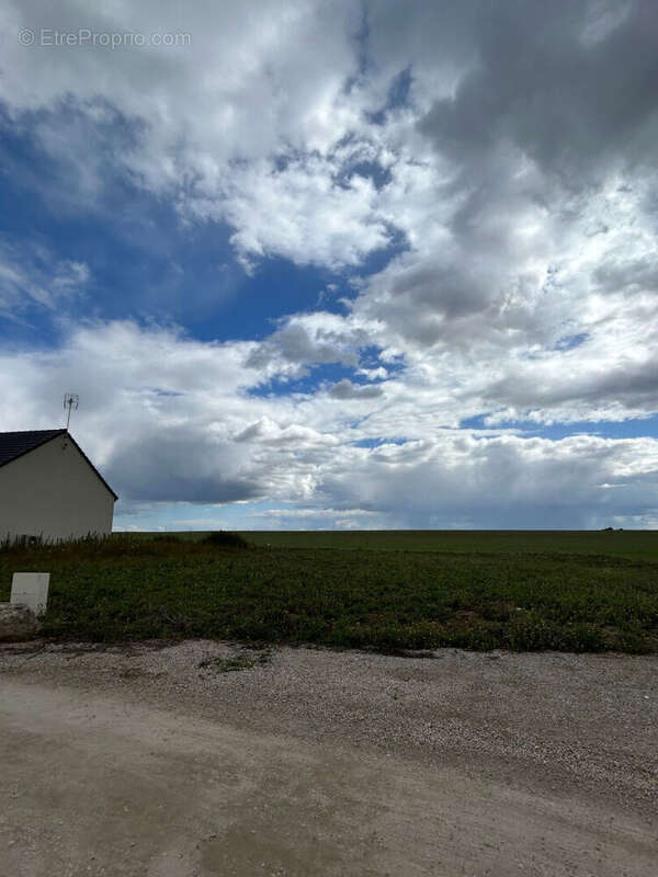 Terrain à GIDY
