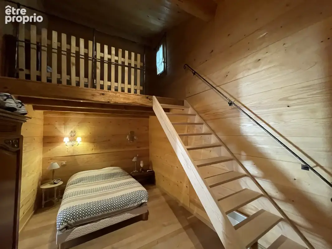 Valderoure   maison rénovée avec près d’un hectare de terrain   charme et nature - photo 8