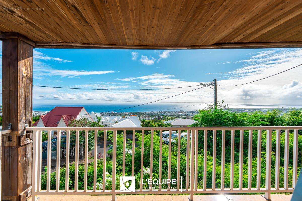 Maison à SAINT-DENIS