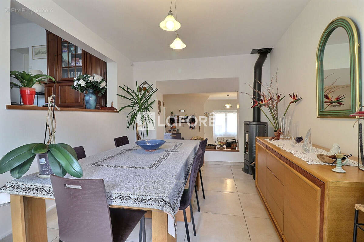 Maison Cuers 5 pièce(s) 116 m2 - photo 6