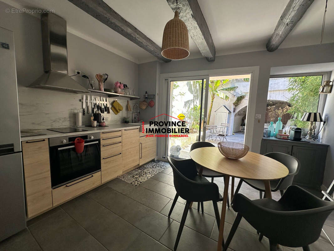 Maison 110 m² à Grignan  - photo 3