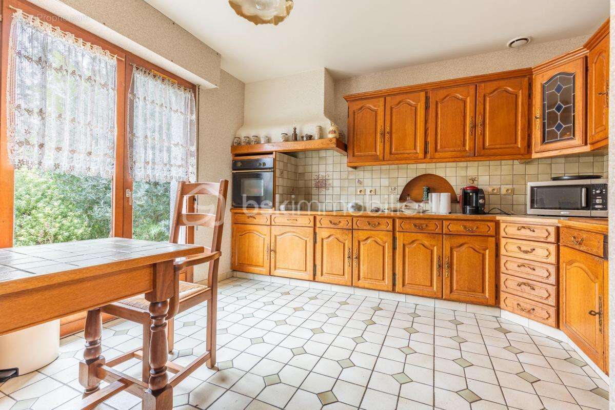 Maison familiale à vendre à Le Raincy – 266 m² - photo 5
