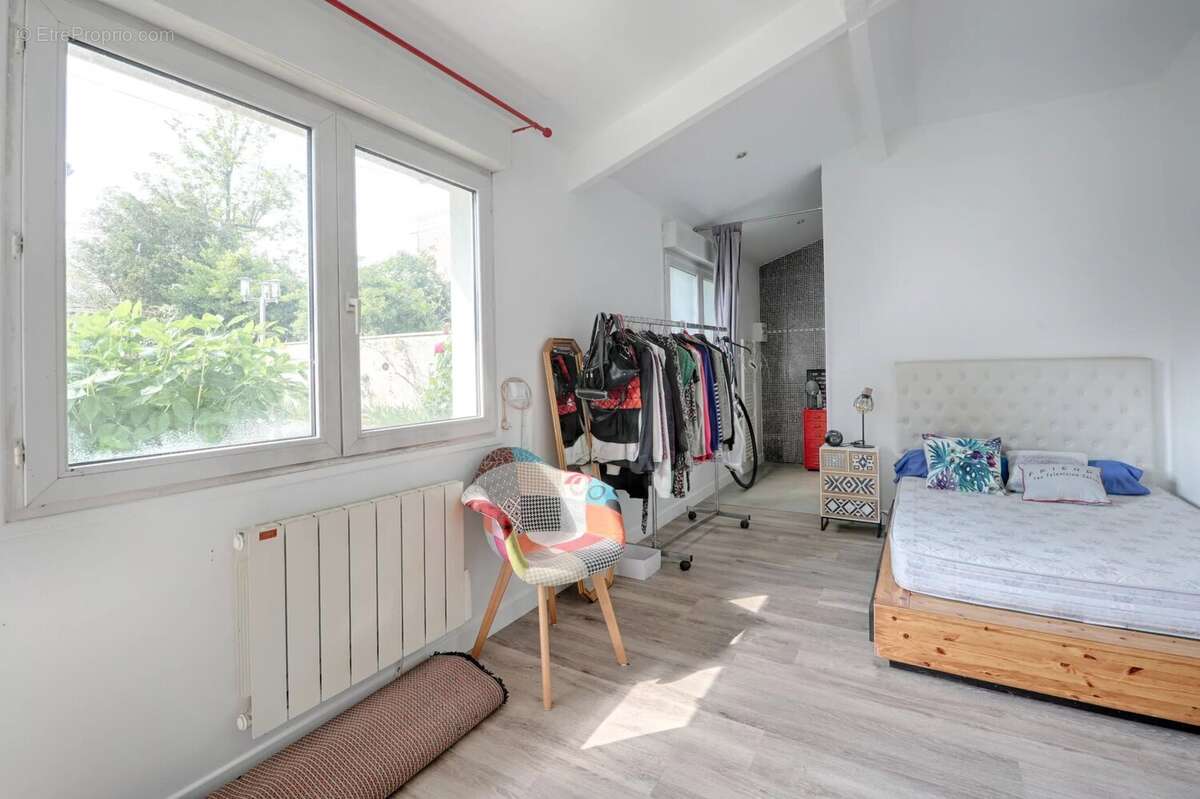 Maison à SAINT-MAUR-DES-FOSSES