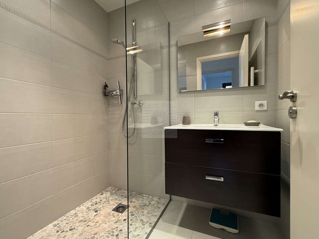 Appartement à VILLENEUVE-LOUBET