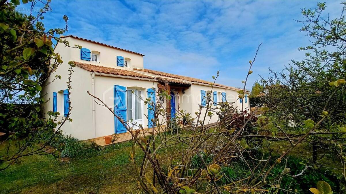 Maison à TALMONT-SAINT-HILAIRE