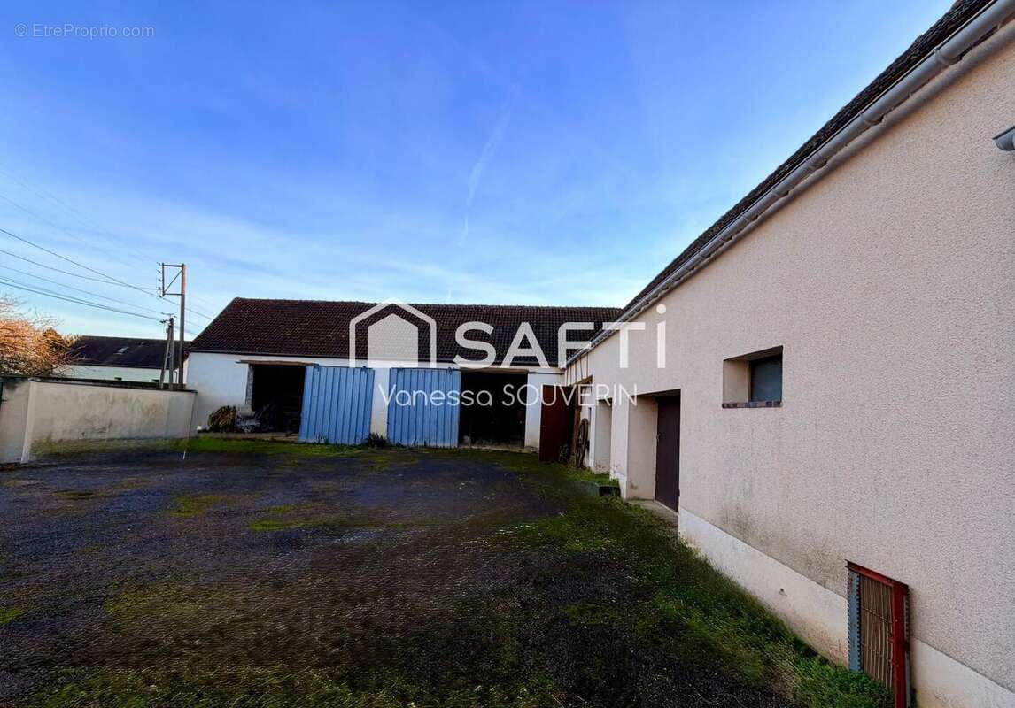 Photo 9 - Maison à LA LOUPTIERE-THENARD