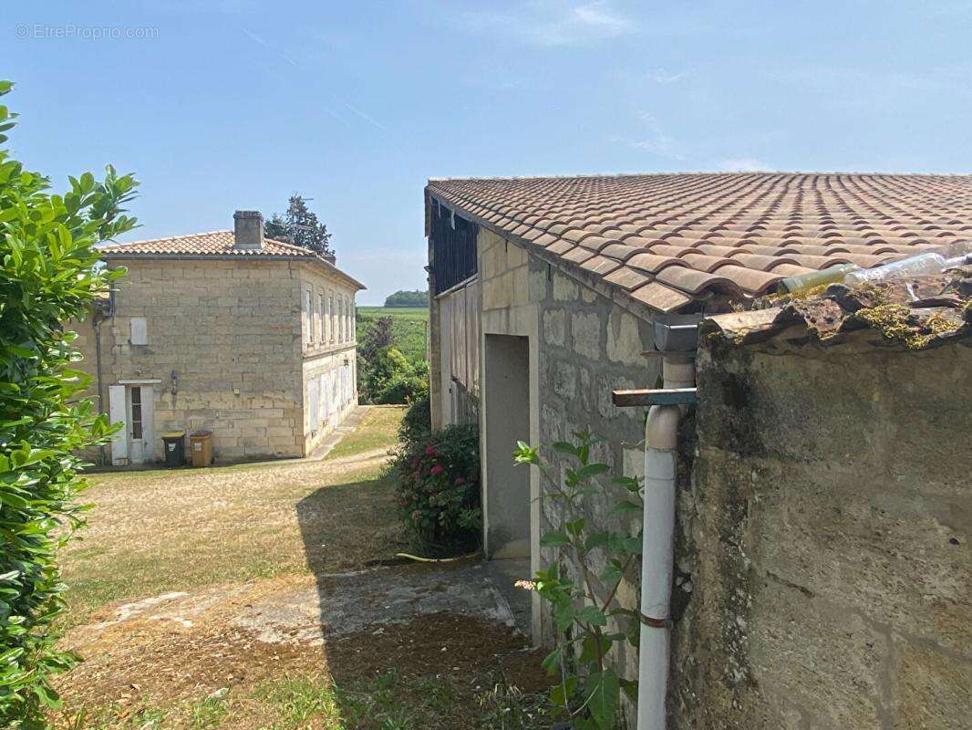 Maison à MONTAGNE