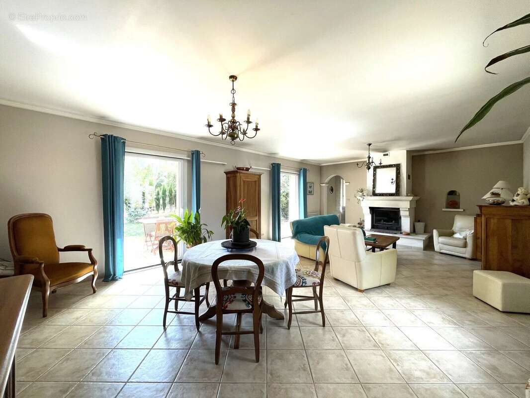 Maison à VAISON-LA-ROMAINE