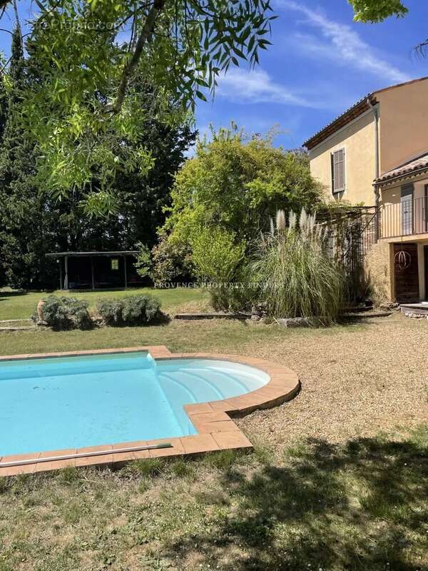 Maison à VILLECROZE