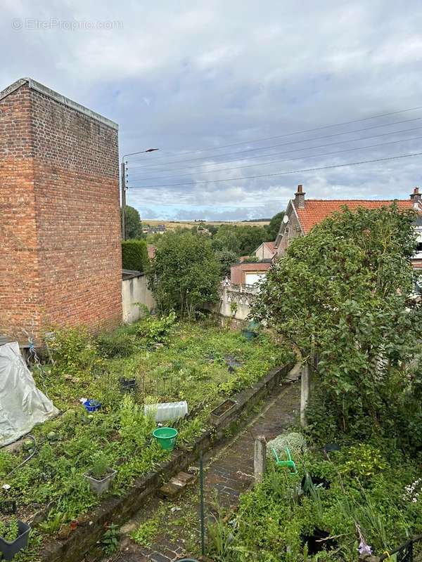 Maison à GOUZEAUCOURT