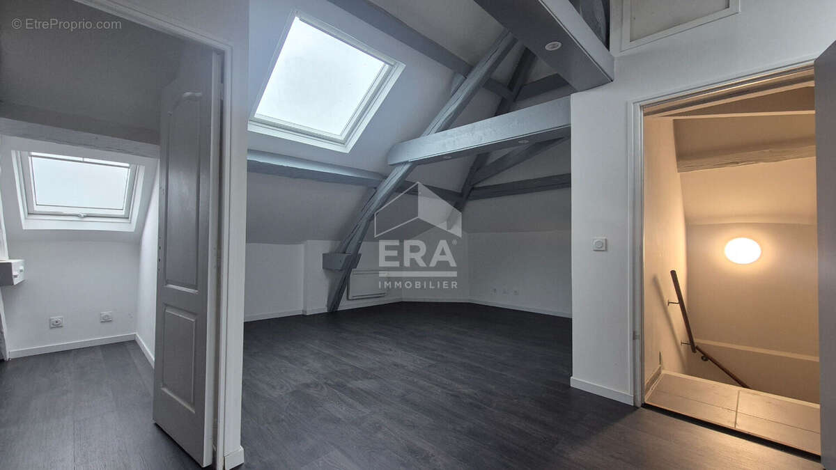 Appartement à GRISY-SUISNES