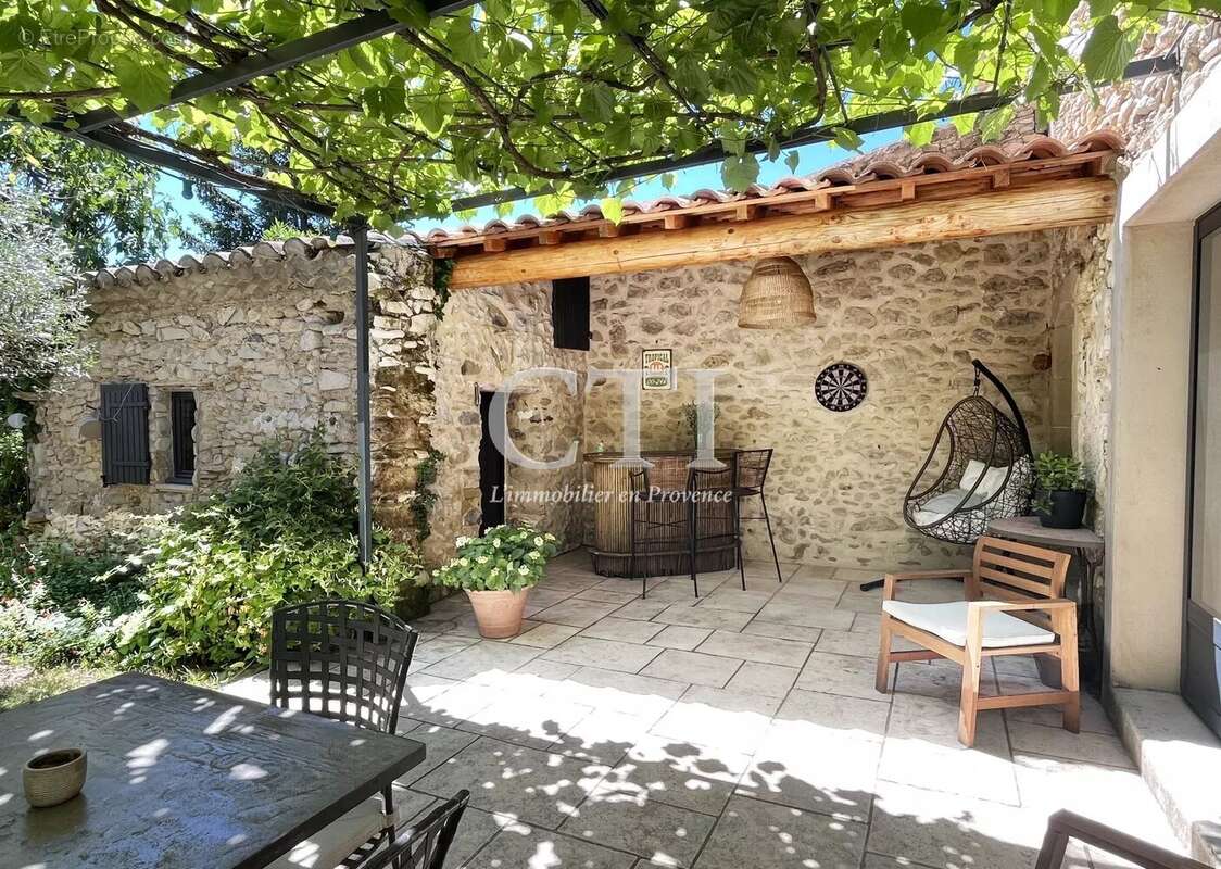 Maison à VAISON-LA-ROMAINE