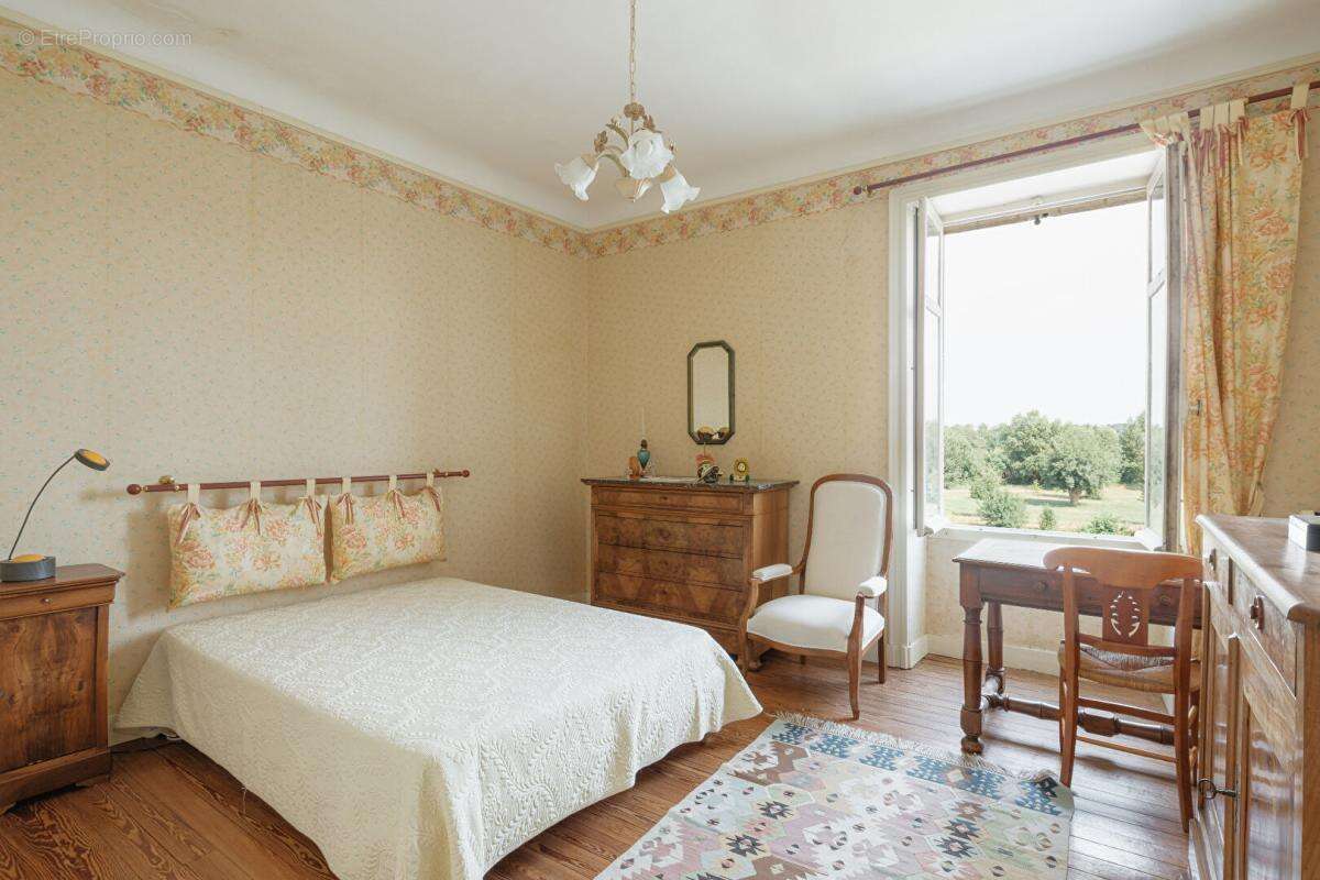 Maison de maître 190m² + 500m² de dépendances, Divatte sur Loire (44450) - photo 7