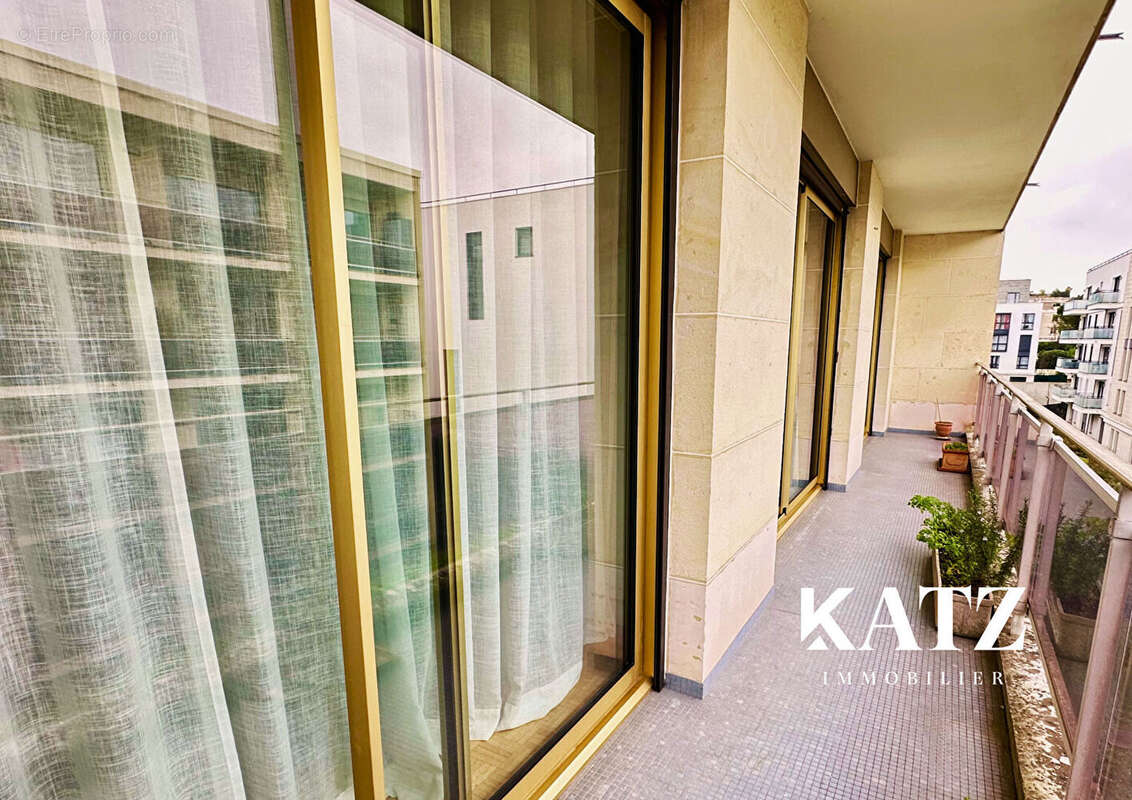 Appartement à GARCHES