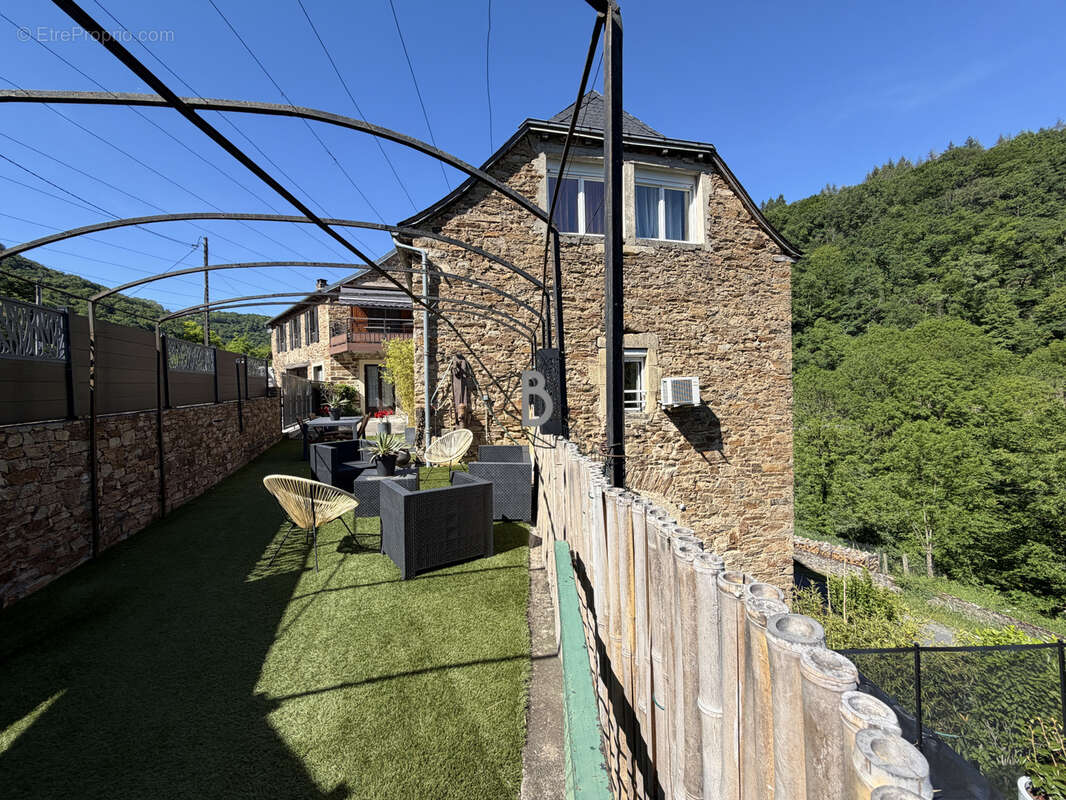 Maison à CALMONT