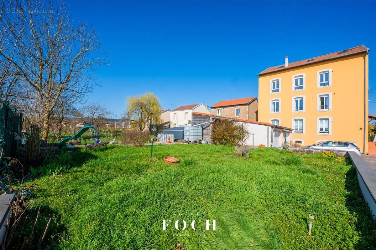 Appartement à ECROUVES