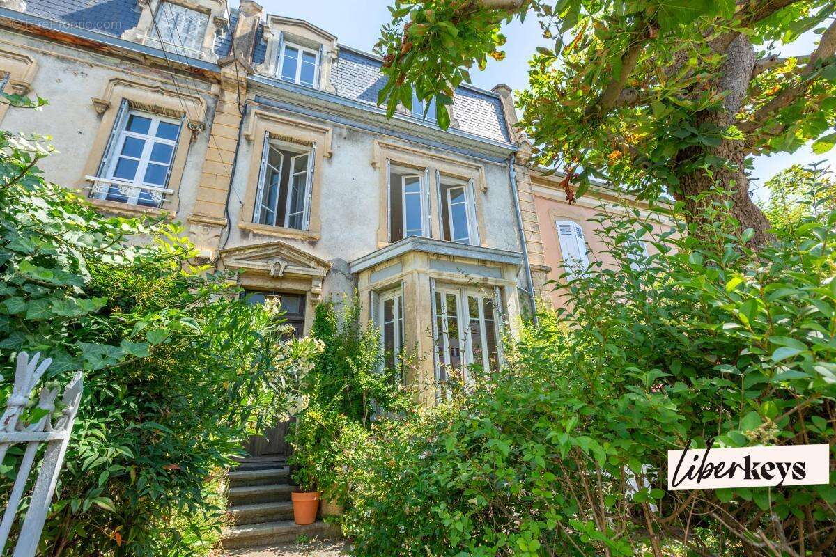 Maison bourgeoise du XIXème siècle - 223 m²- Centre de Vienne - photo 14