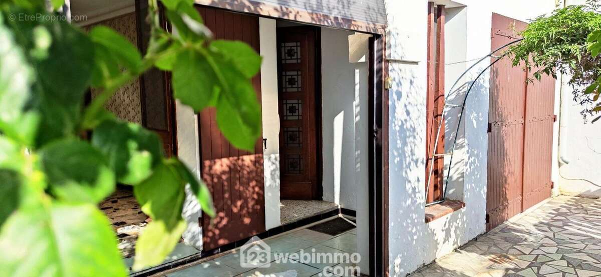 Maison 107 m² à Saintes-Maries-De-La-Mer  - photo 4