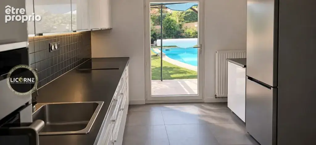 Maison 5 pièces 111 m² à vendre à La Ciotat (13600) - photo 8