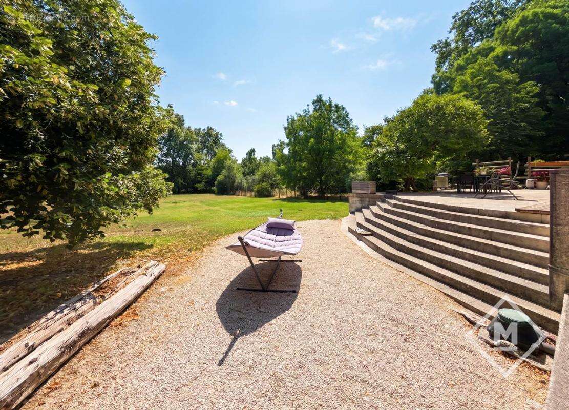 Ancien corps de ferme du XVIIᵉ siècle – 256 m² sur 5 000 m² de parc arboré - photo 8
