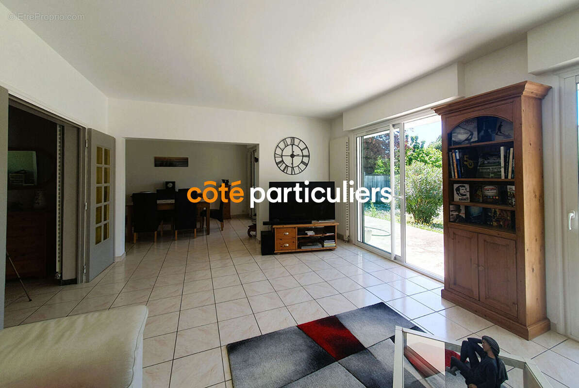 Maison à VILLENEUVE-LE-ROI