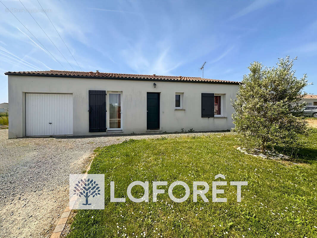 Maison de plain-pied T4 à vendre 4 pièces 86 m² entre GEMOZAC (17260), PONS (17800) et SAINTES (17100) - Référence 4293 - photo 8