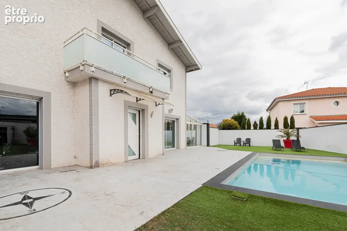 Maison de 212 m2 (intersection Rillieux/Caluire/Sathonay) avec Piscine - photo 21