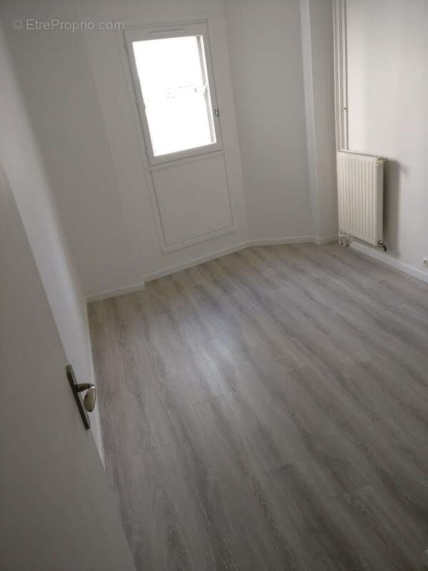 Appartement à LEVALLOIS-PERRET