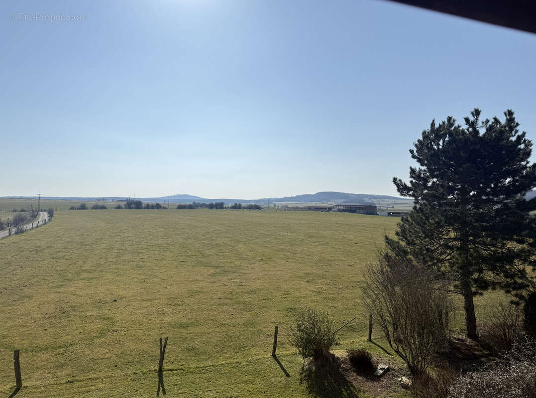 Maison à CONTREXEVILLE