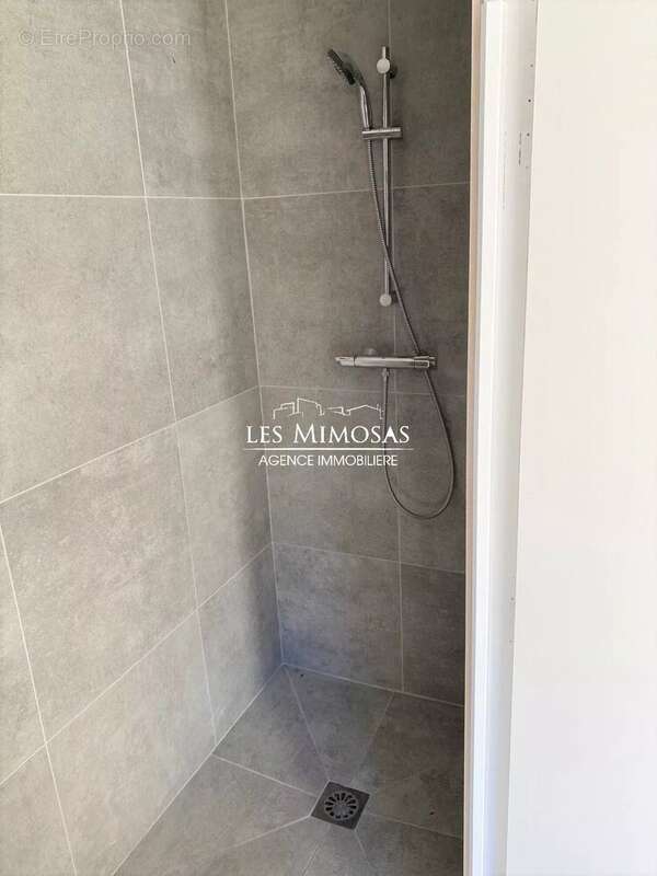Maison à ROQUEBRUNE-SUR-ARGENS