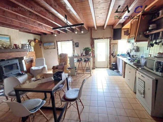 Maison ancienne a renover - photo 3