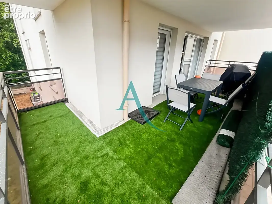 Appartement F3/F4 avec ascenseur 2 places de parking résidence de standing - photo 8