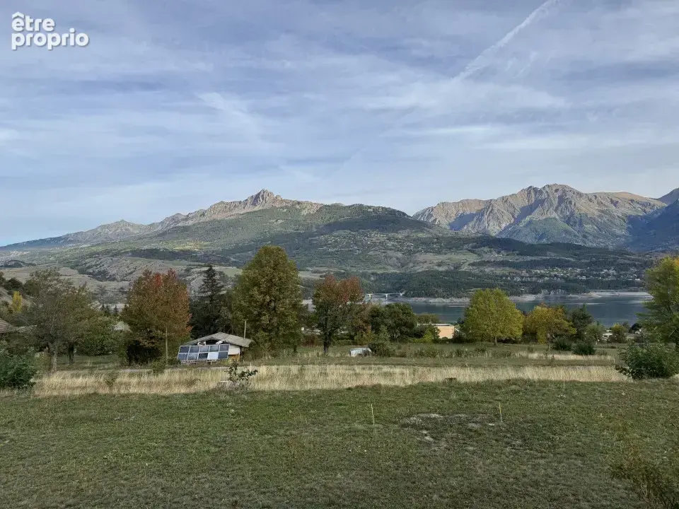 Terrain à SAVINES-LE-LAC