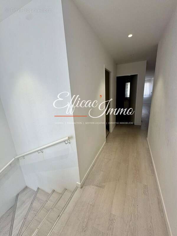 Bien à usage mixte de 154,51 m² avec garage, jardin et prestations haut de gamme - photo 8