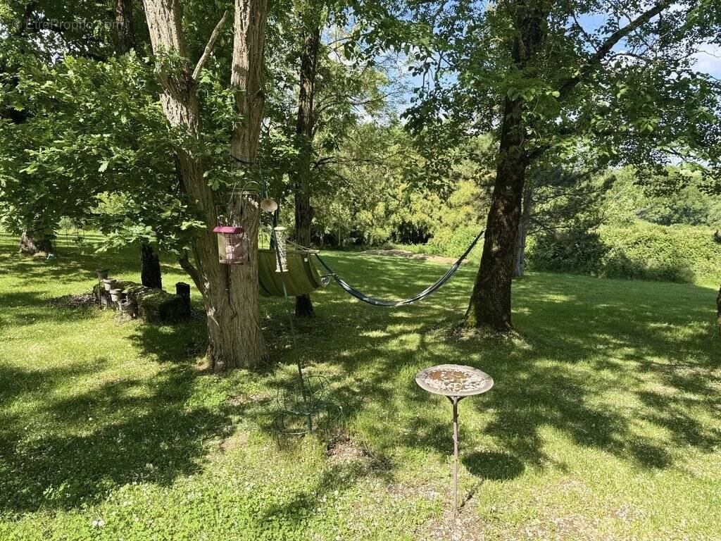 Maison à LA SALVETAT-PEYRALES