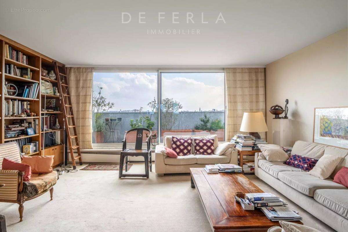 Appartement à PARIS-14E