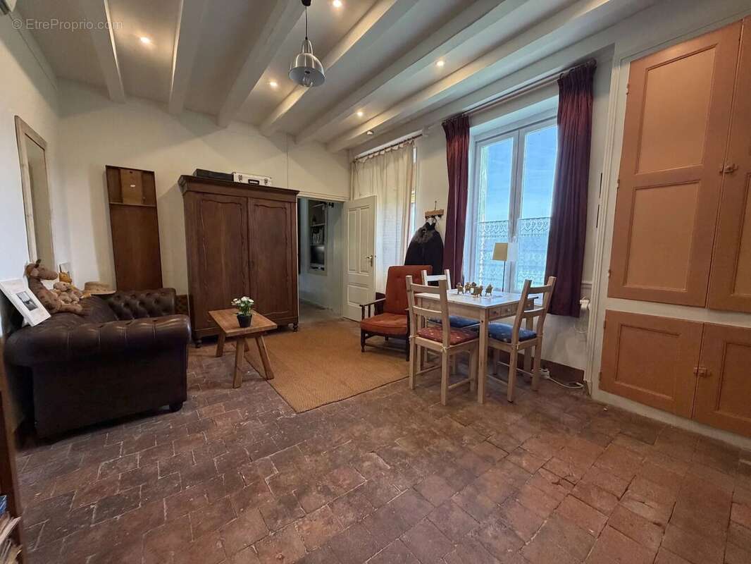 Fermette spacieuse à vendre près de Reclesne - photo 7