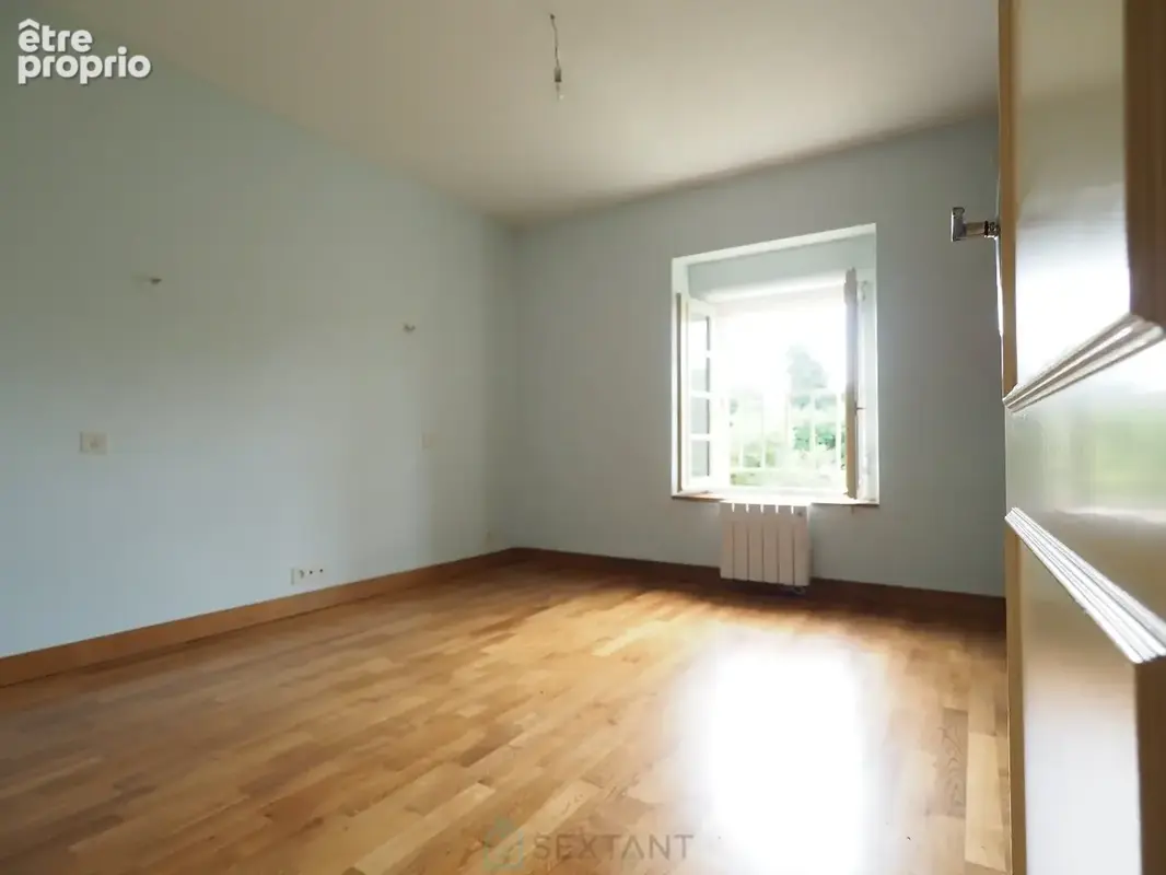 Agréable propriété ancienne en pierres avec dépendance et puits - photo 13