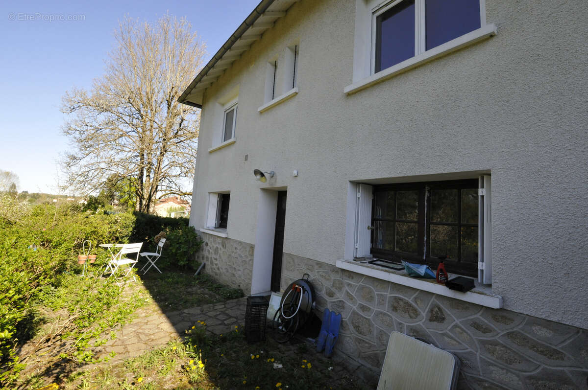 Maison à LE PALAIS-SUR-VIENNE