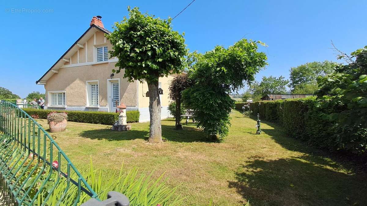 Maison à ERCE-EN-LAMEE