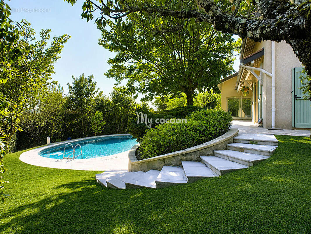 Maison - T6 - 200 m² - photo 14