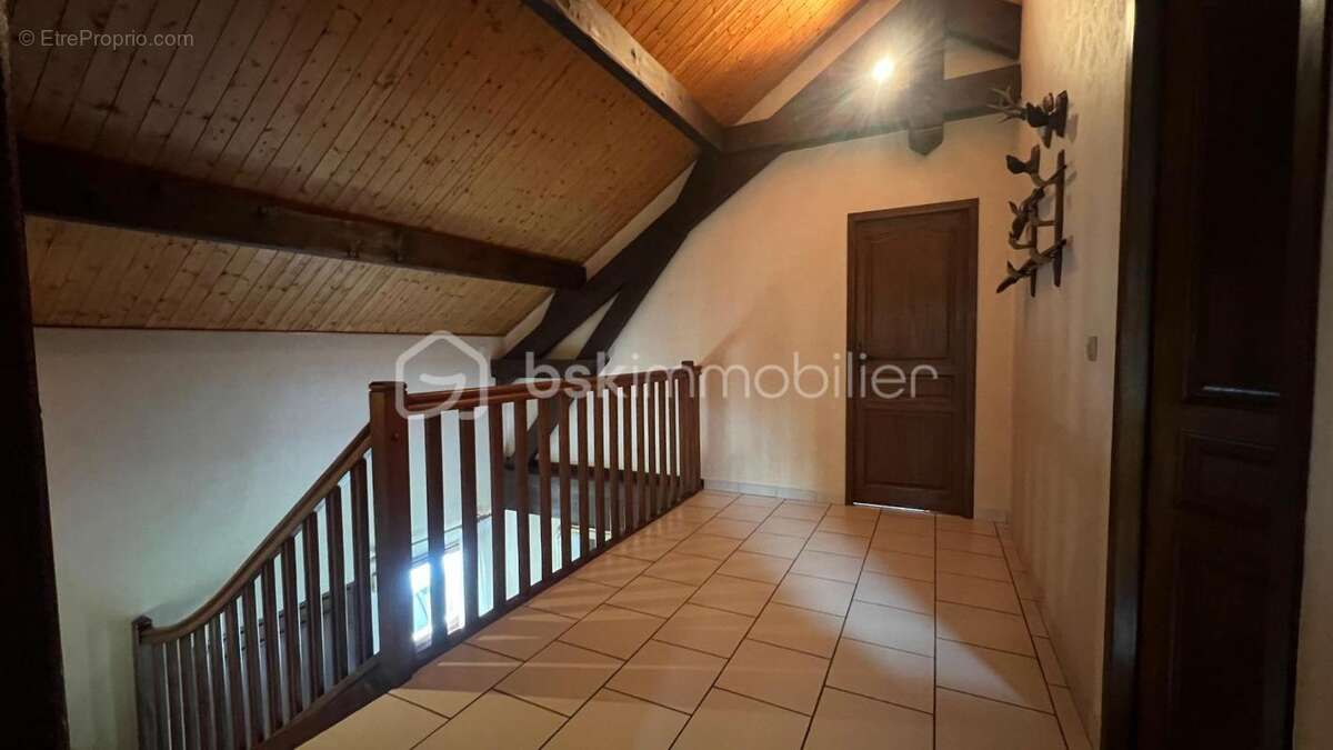Maison à SAINT-JULIEN-DE-RAZ
