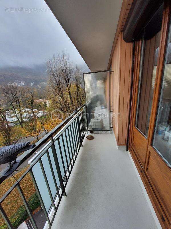 Appartement à FONTAINE