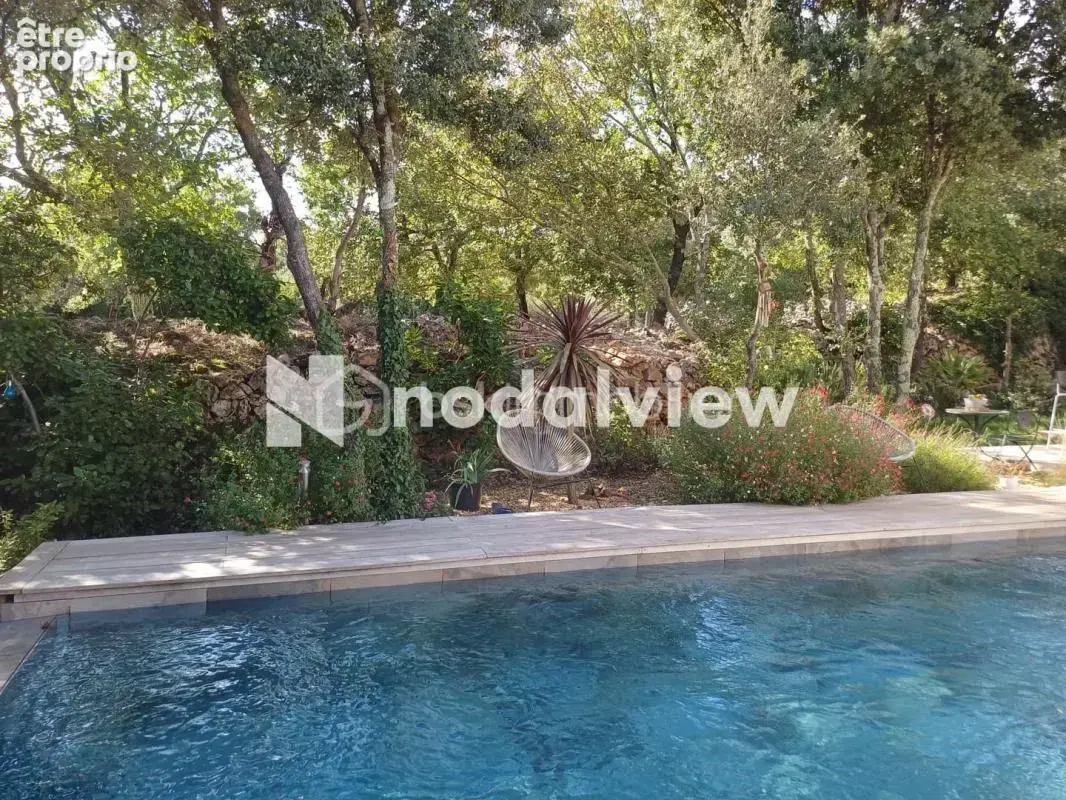 *** Villa d’architecte avec piscine à débordement et T2 indépendant - grand garage – proche Pic Saint-Loup / Montpellier Nord –  - photo 11