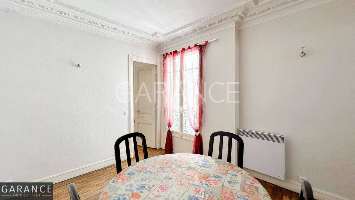 Appartement à PARIS-14E