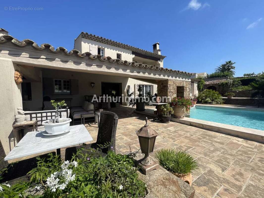 Grimaud - vue mer : - photo 2