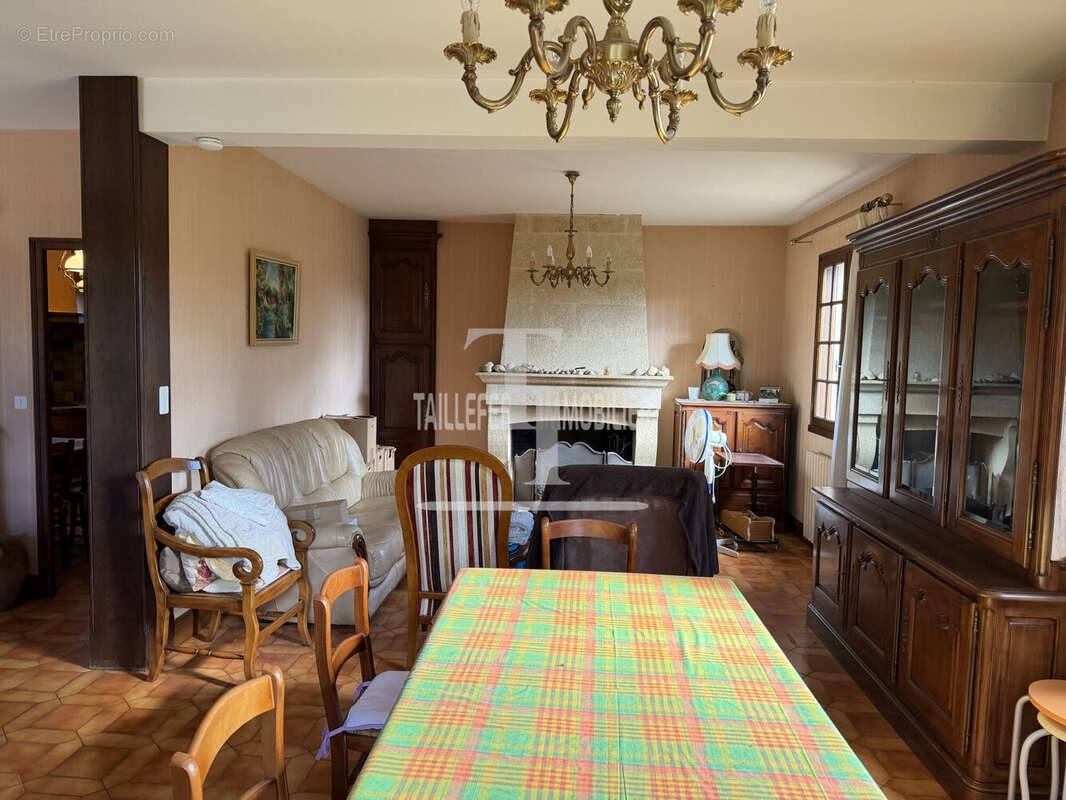 Maison à CHANCELADE