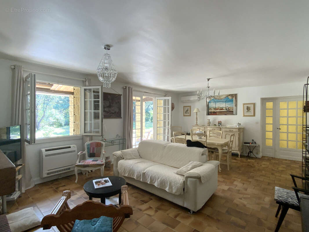 Maison à UZES